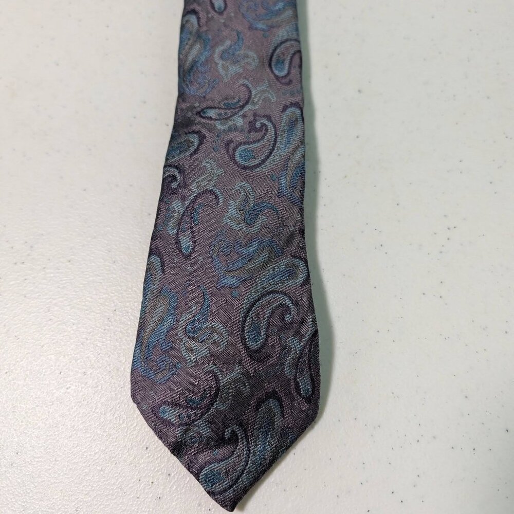 Paco Rabanne Purple Paisley 100 % Silk‎ Necktie